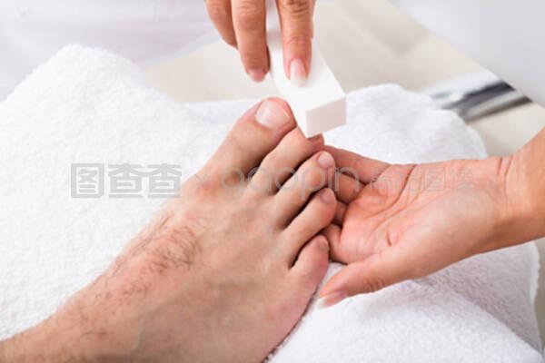 美甲美容师的手